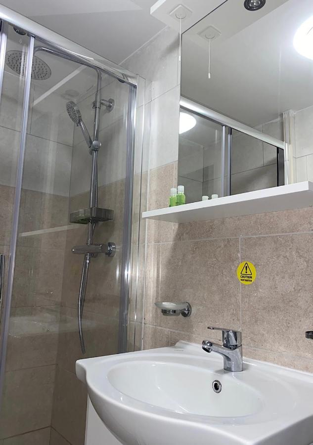 ברידג'ווטר The Town Hotel מראה חיצוני תמונה