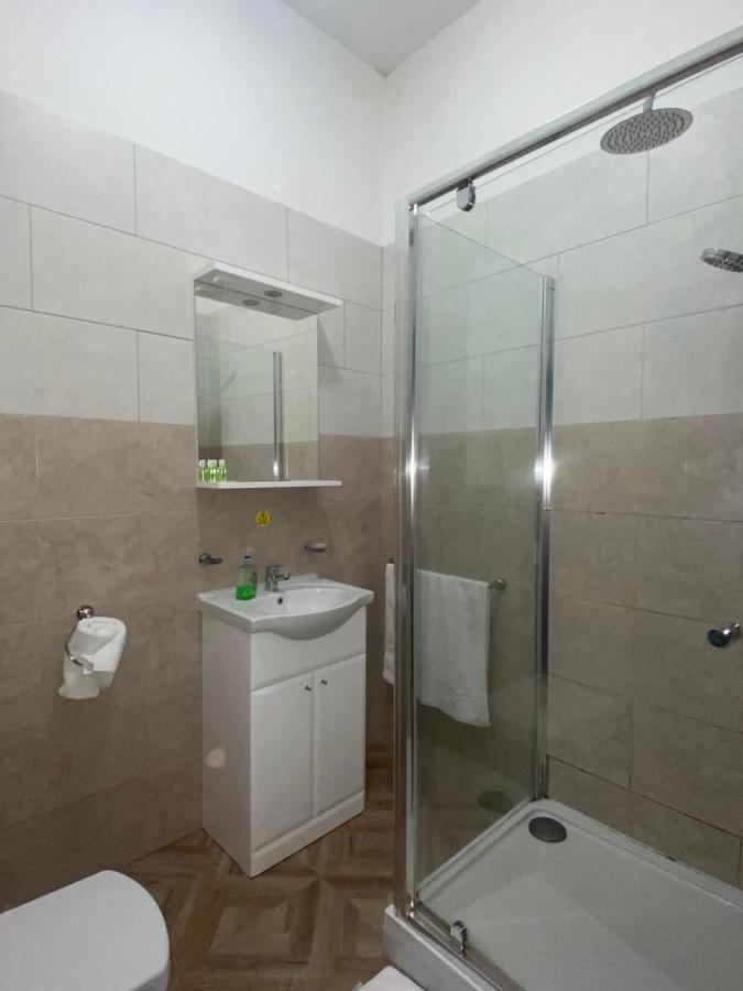 ברידג'ווטר The Town Hotel מראה חיצוני תמונה