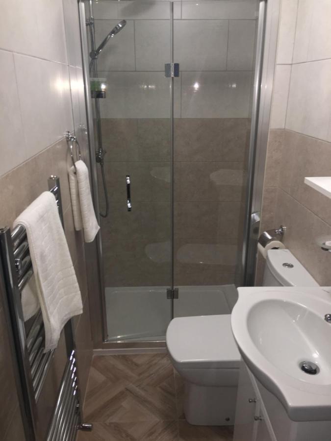 ברידג'ווטר The Town Hotel מראה חיצוני תמונה